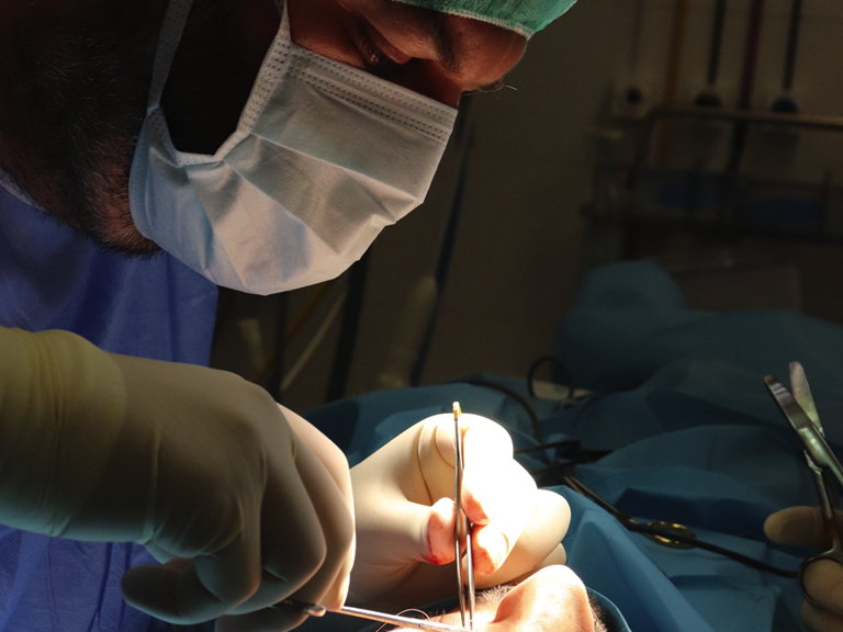 Blefaroplastia - Tratamentos Faciais Masculinos - Clínica FMR